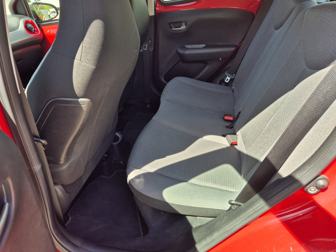 Toyota Aygo 1.0 VVTi 53 kW X Play