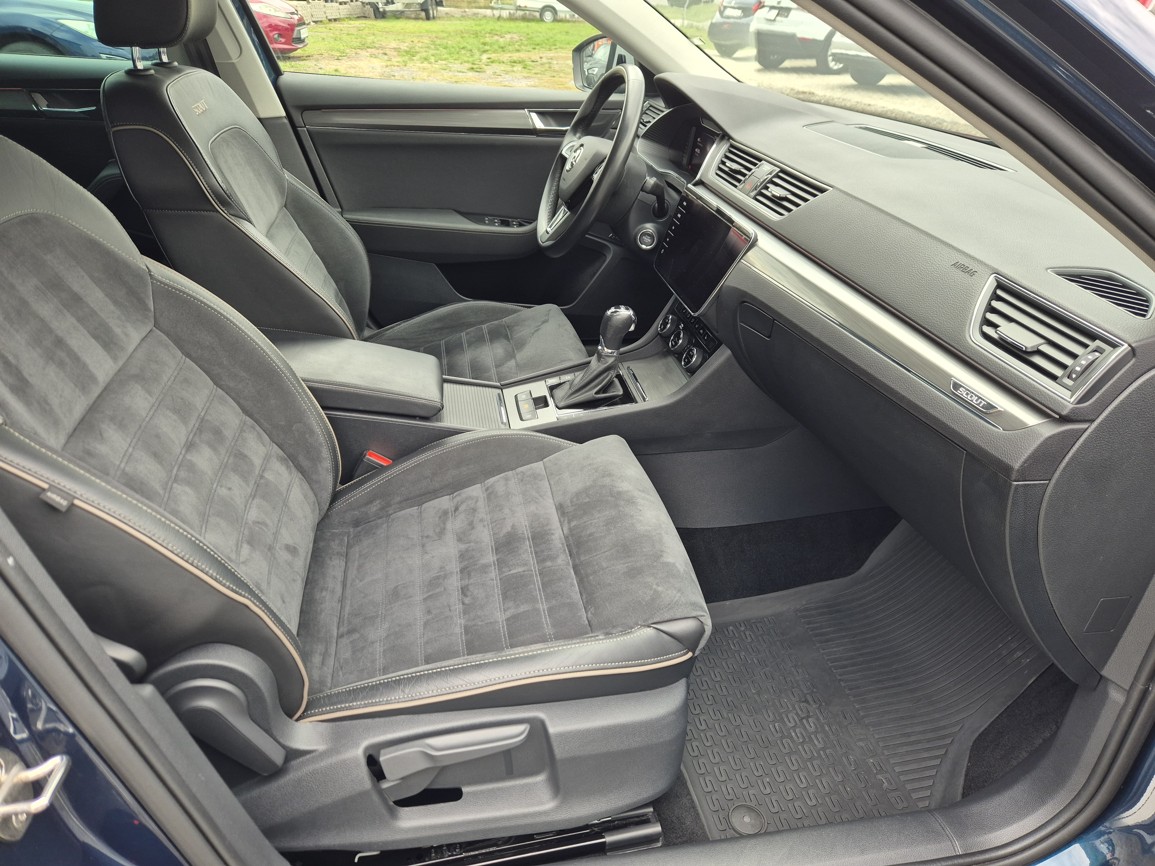 Škoda Superb Combi Scout  2.0 TDi 140 kW 4x4 DSG