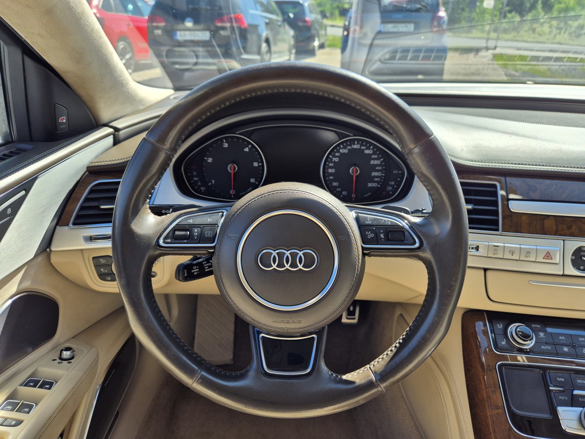 Audi A8 L