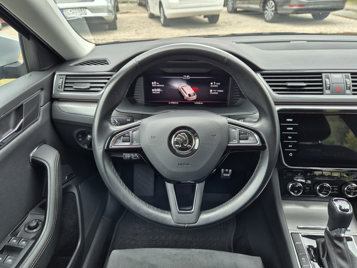 Škoda Superb Combi Scout  2.0 TDi 140 kW 4x4 DSG