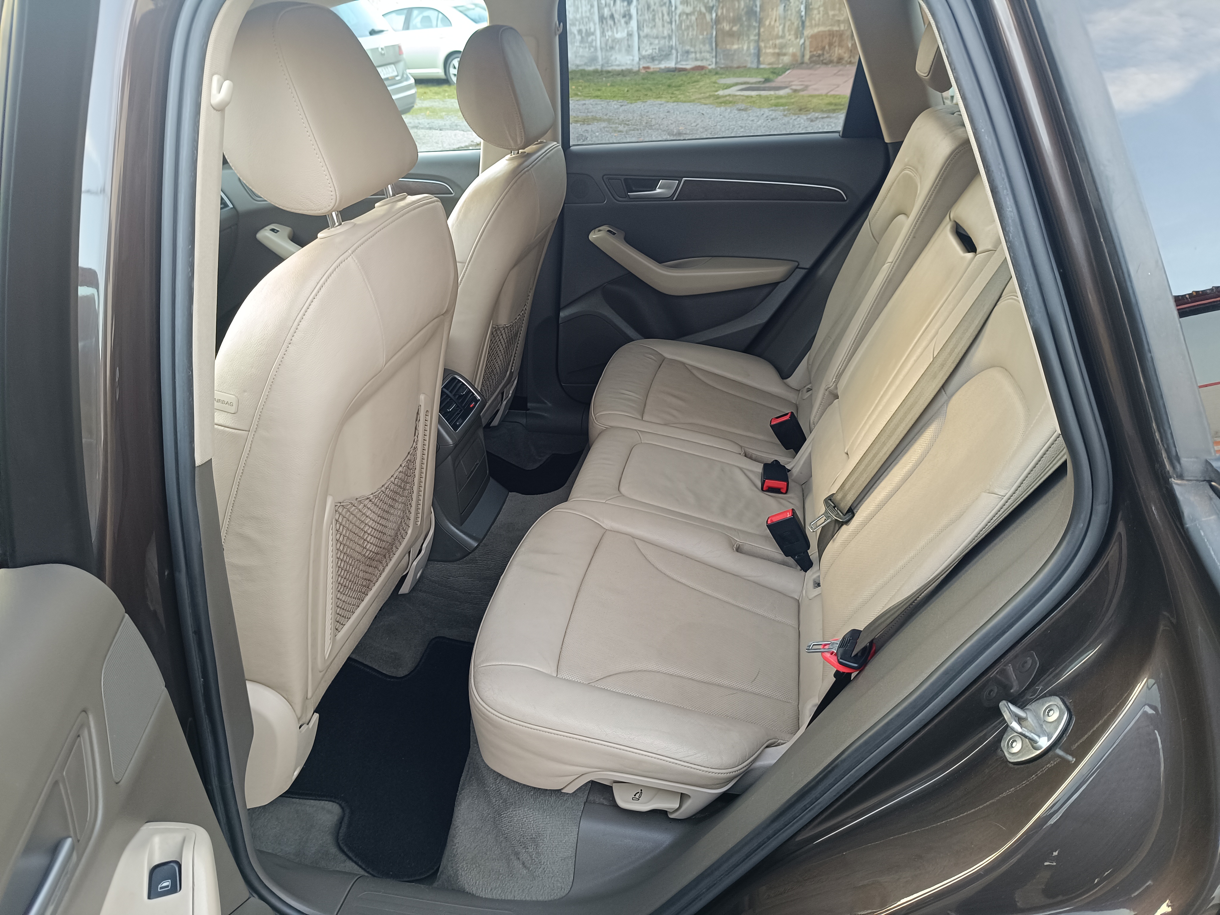 Audi Q5 3,0 TDI DSG 176 kW quattro, r.v. 6/2011 Sline paket