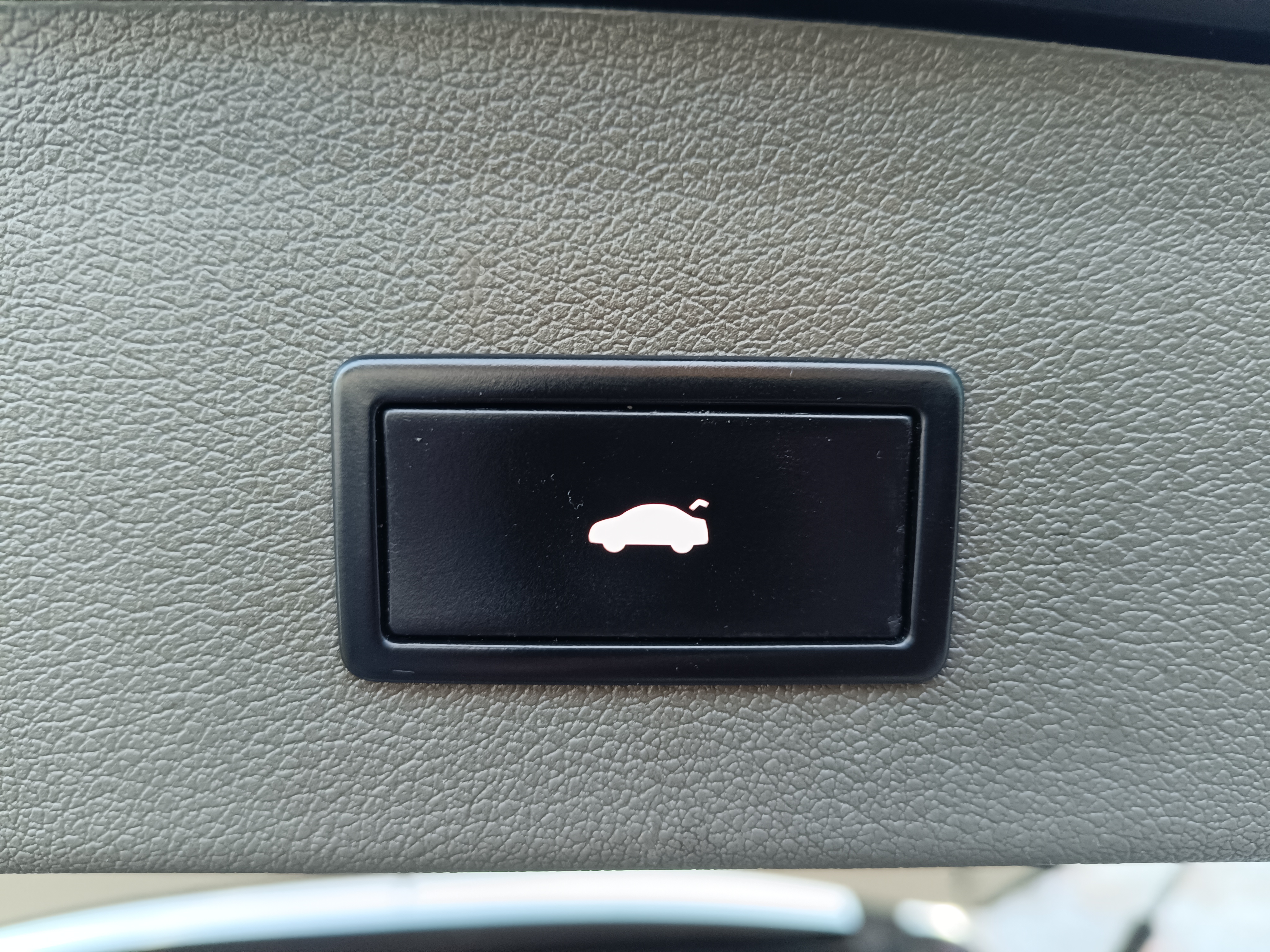 Audi Q5 3,0 TDI DSG 176 kW quattro, r.v. 6/2011 Sline paket