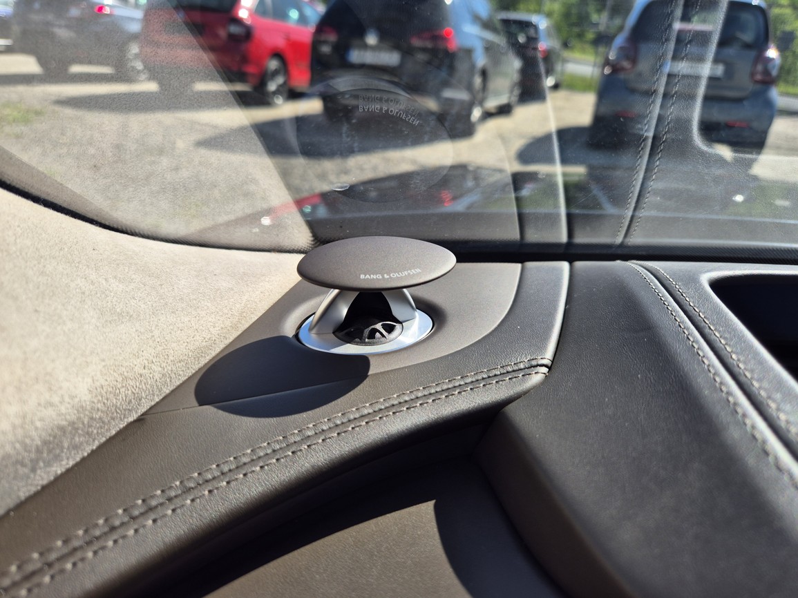 Audi A8 L