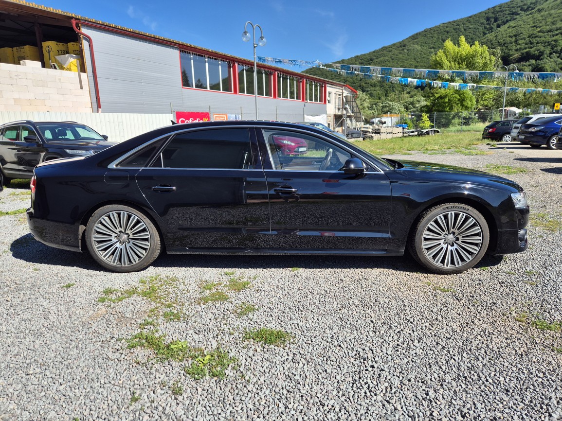 Audi A8 L