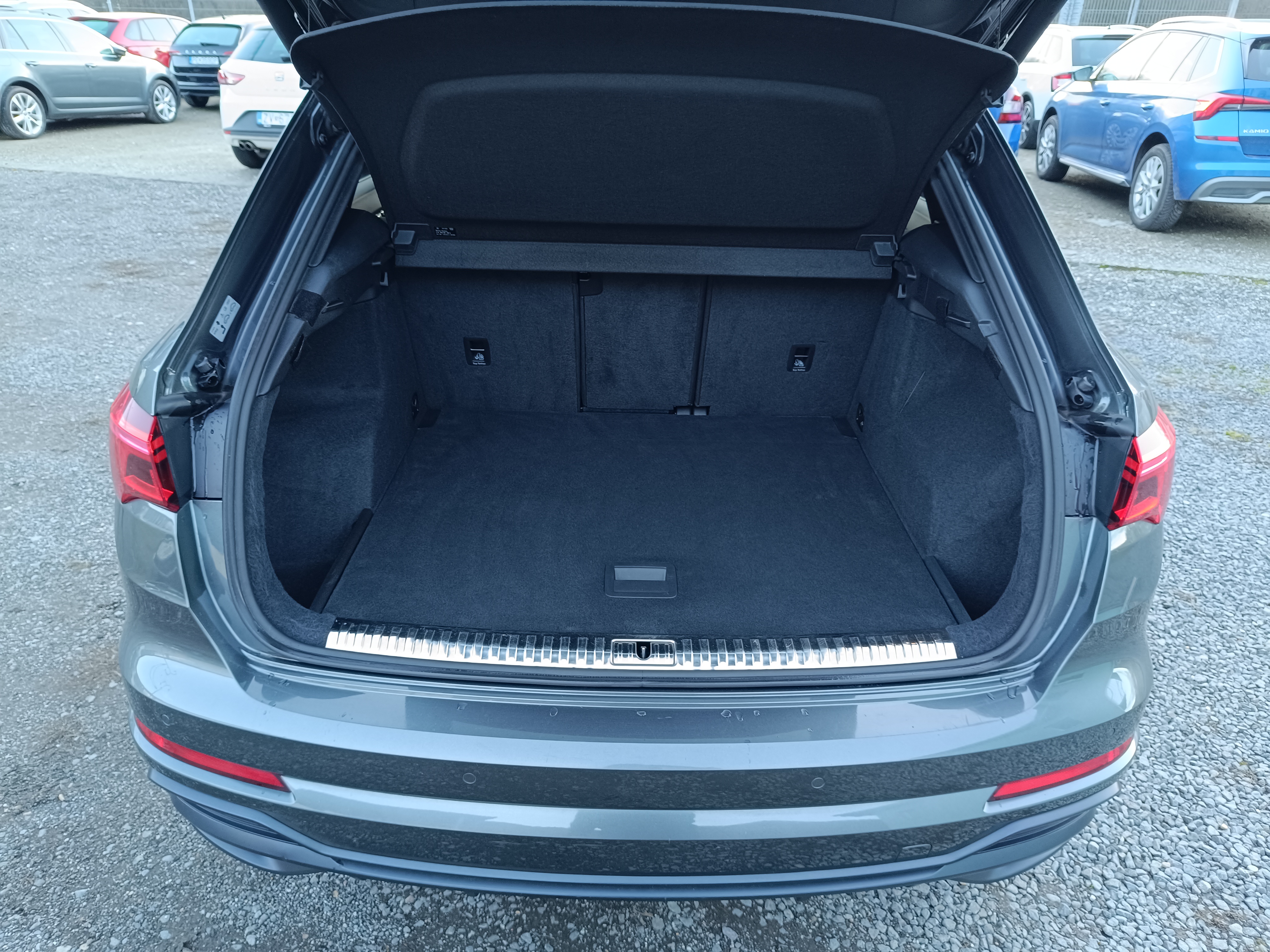 Audi Q3 40 2.0TDI 140 kW S line quattro S tronic, r.v. 8/2019