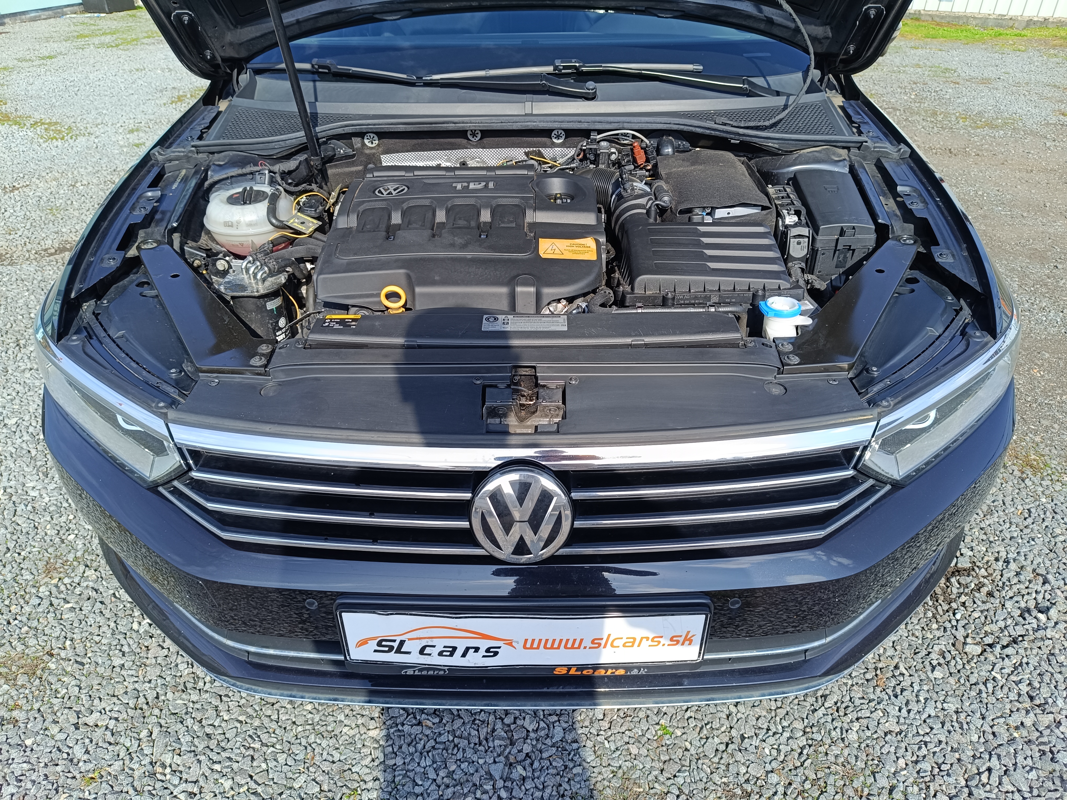 VW Passat Variant B8 2,0 TDi DSG 110 KW Highline, r.v. 2016