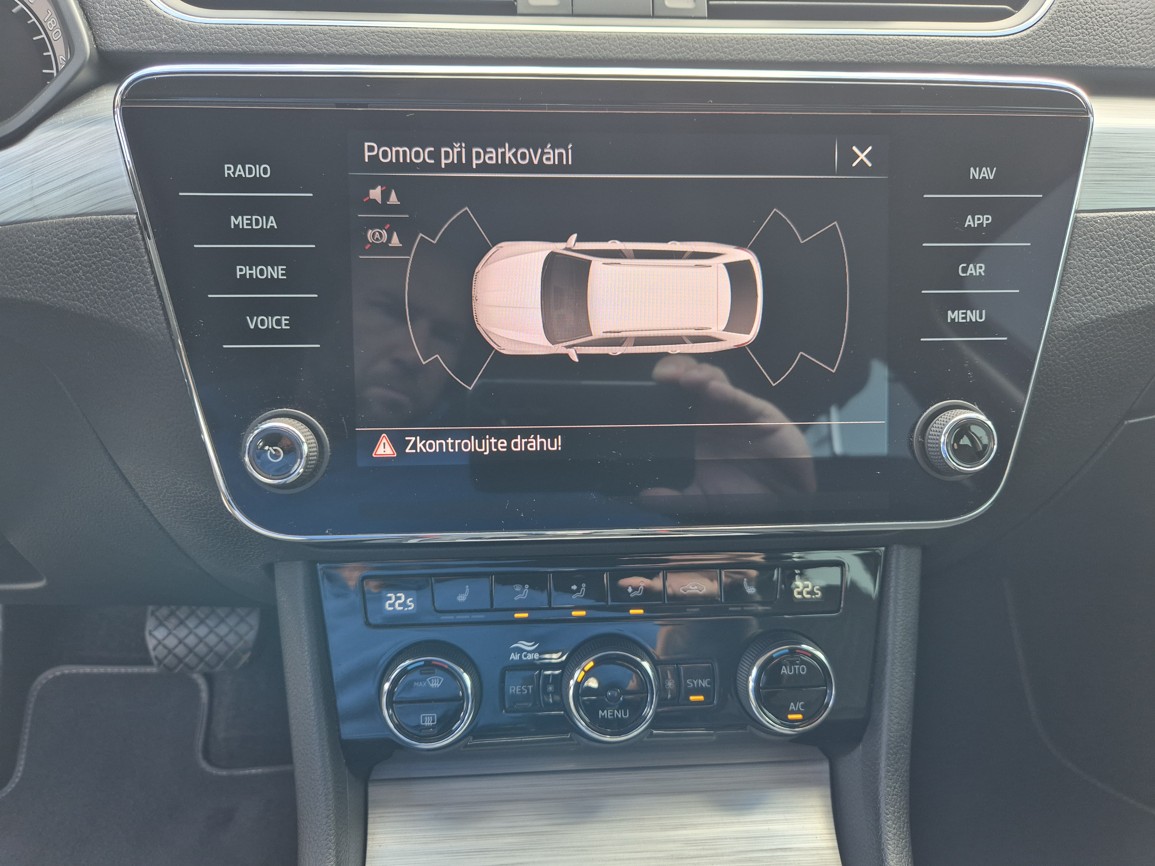 Škoda Superb Combi 2.0 TDi DSG 147 kW DSG Ambition