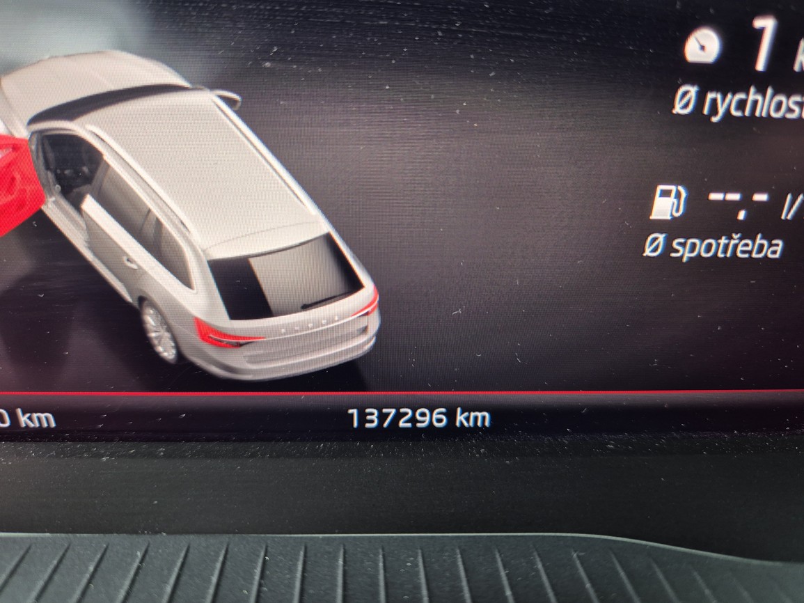 Škoda Superb Combi Scout  2.0 TDi 140 kW 4x4 DSG