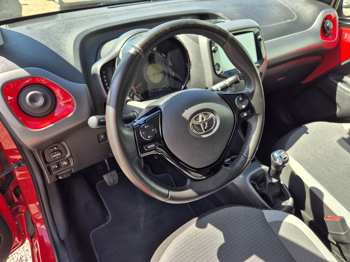 Toyota Aygo 1.0 VVTi 53 kW X Play