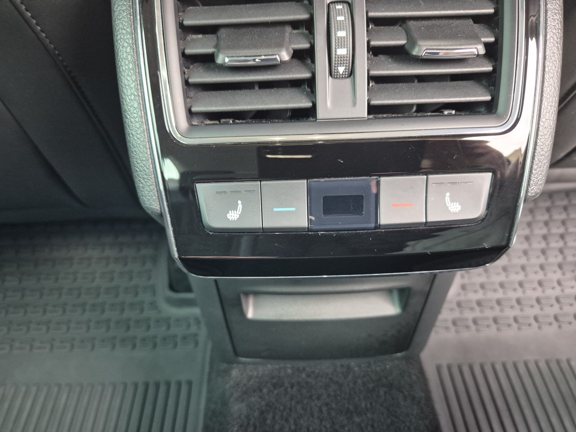 Škoda Superb Combi Scout  2.0 TDi 140 kW 4x4 DSG