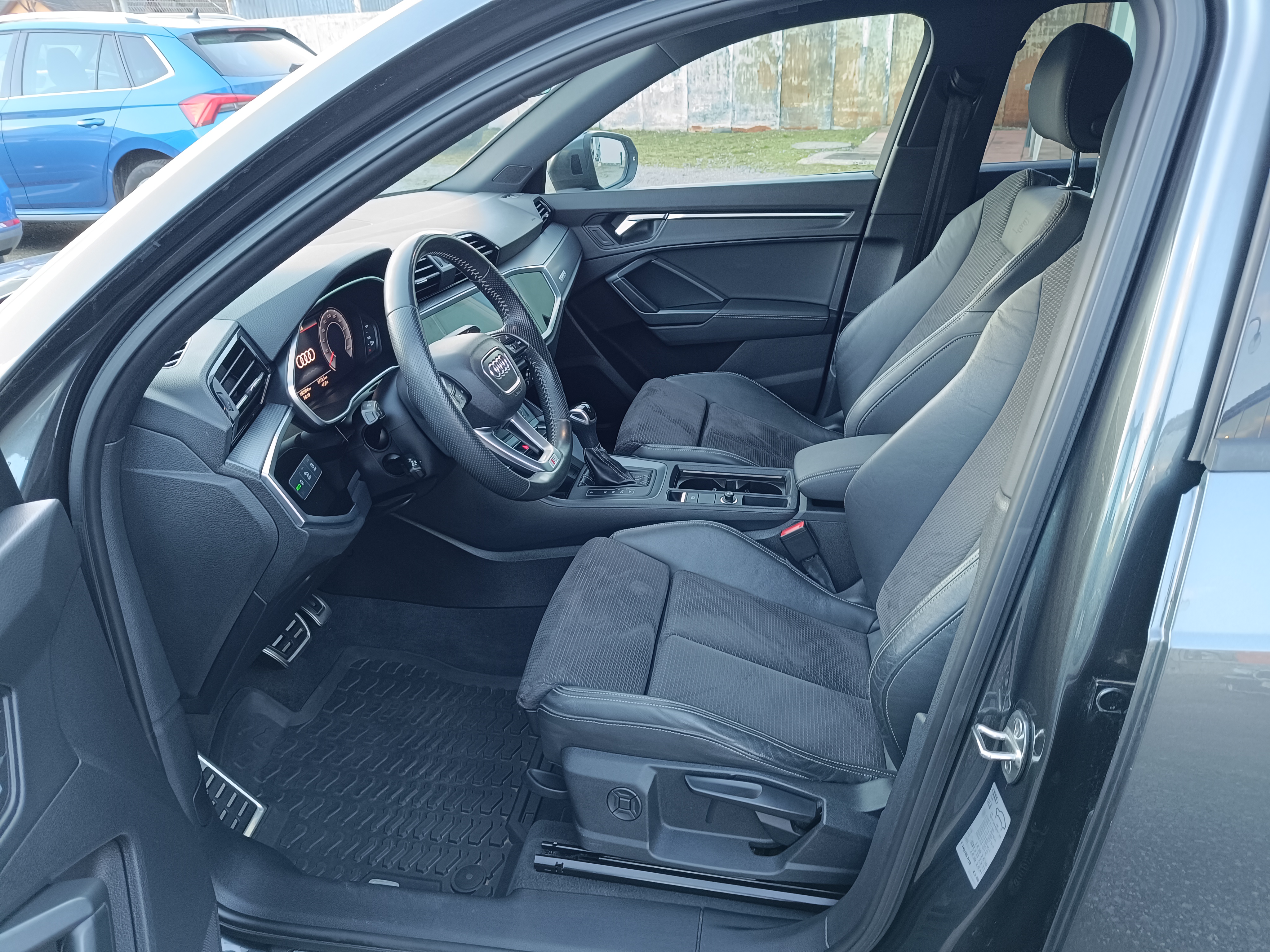 Audi Q3 40 2.0TDI 140 kW S line quattro S tronic, r.v. 8/2019