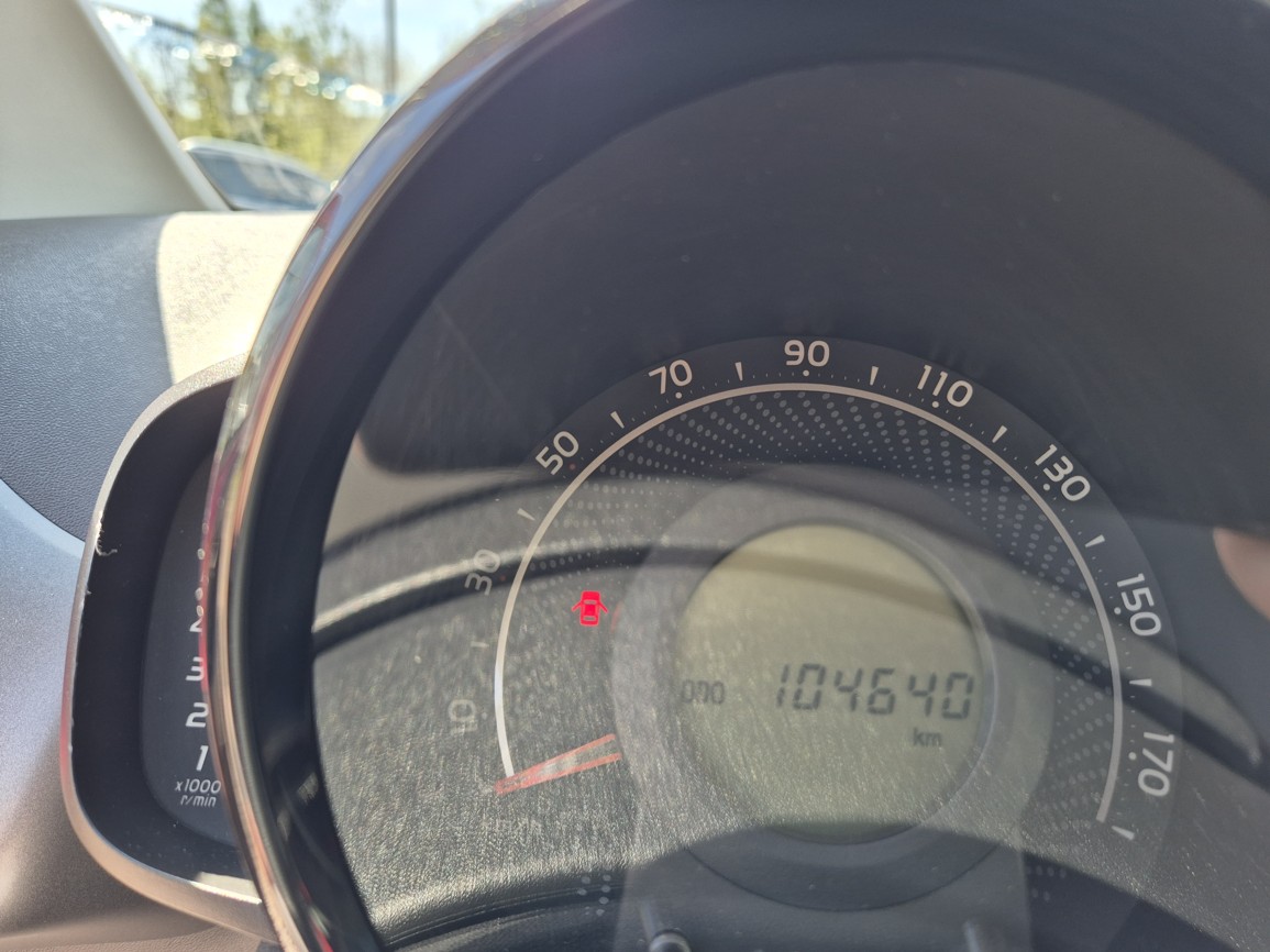 Toyota Aygo 1.0 VVTi 53 kW X Play