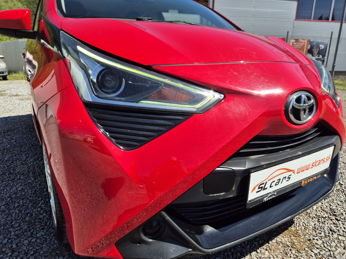 Toyota Aygo 1.0 VVTi 53 kW X Play