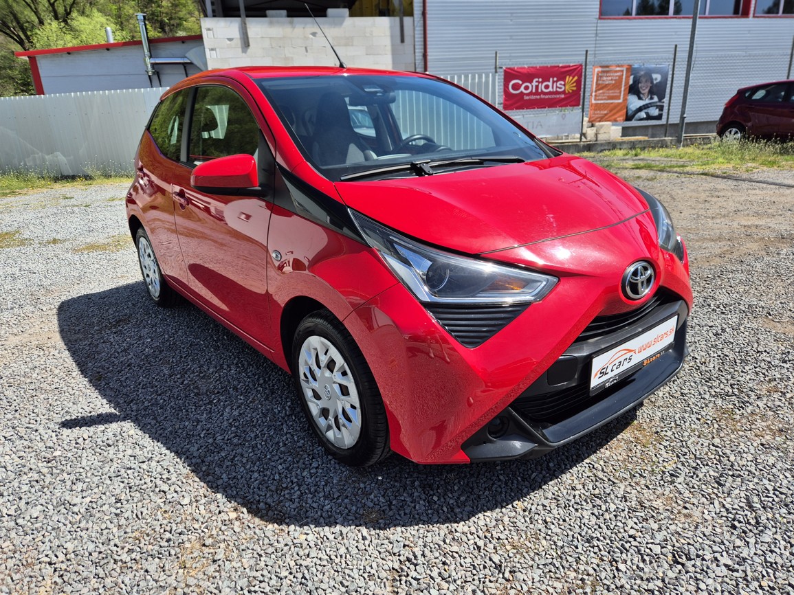 Toyota Aygo 1.0 VVTi 53 kW X Play