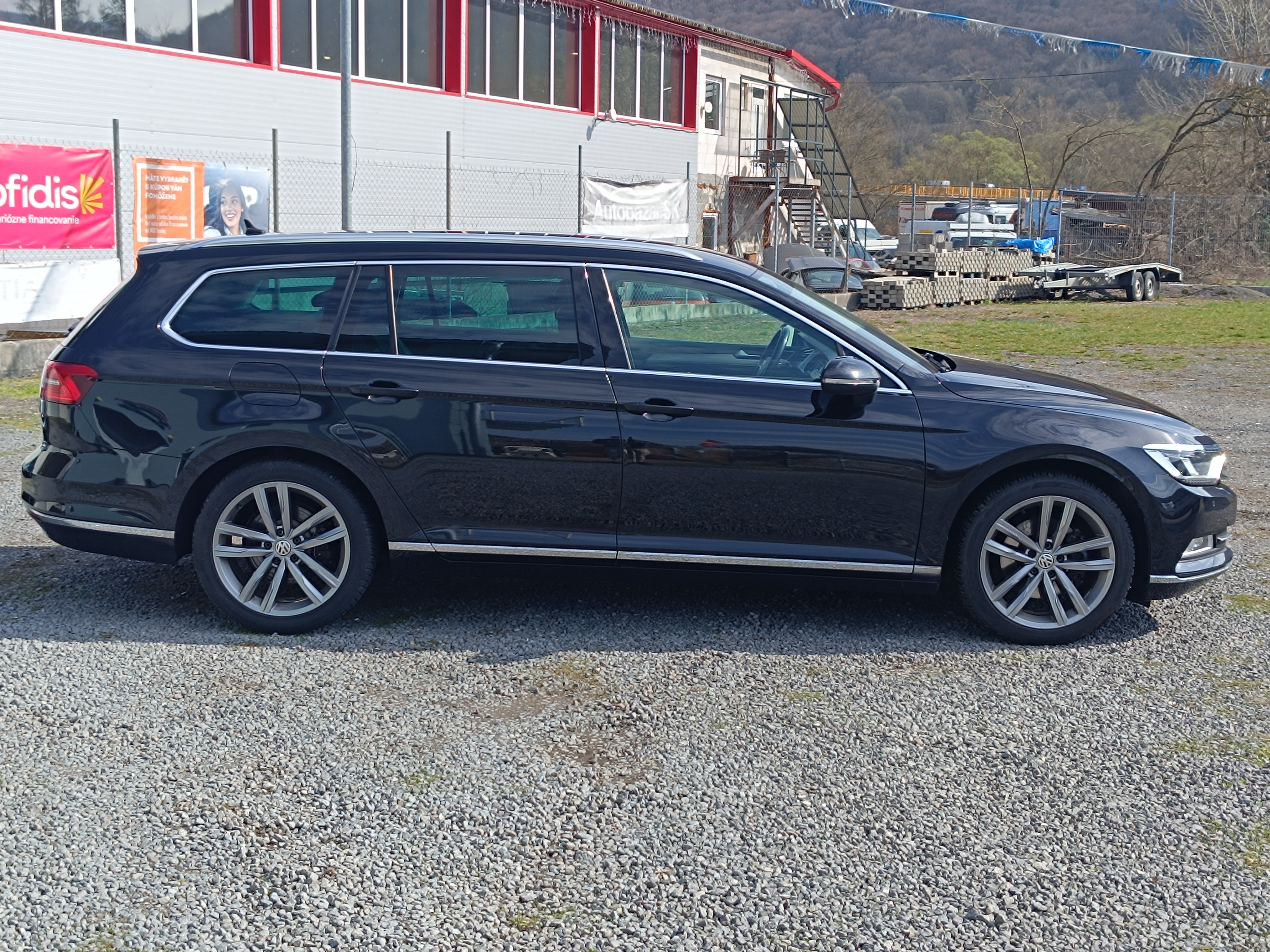 VW Passat Variant B8 2,0 TDi DSG 110 KW Highline, r.v. 2016