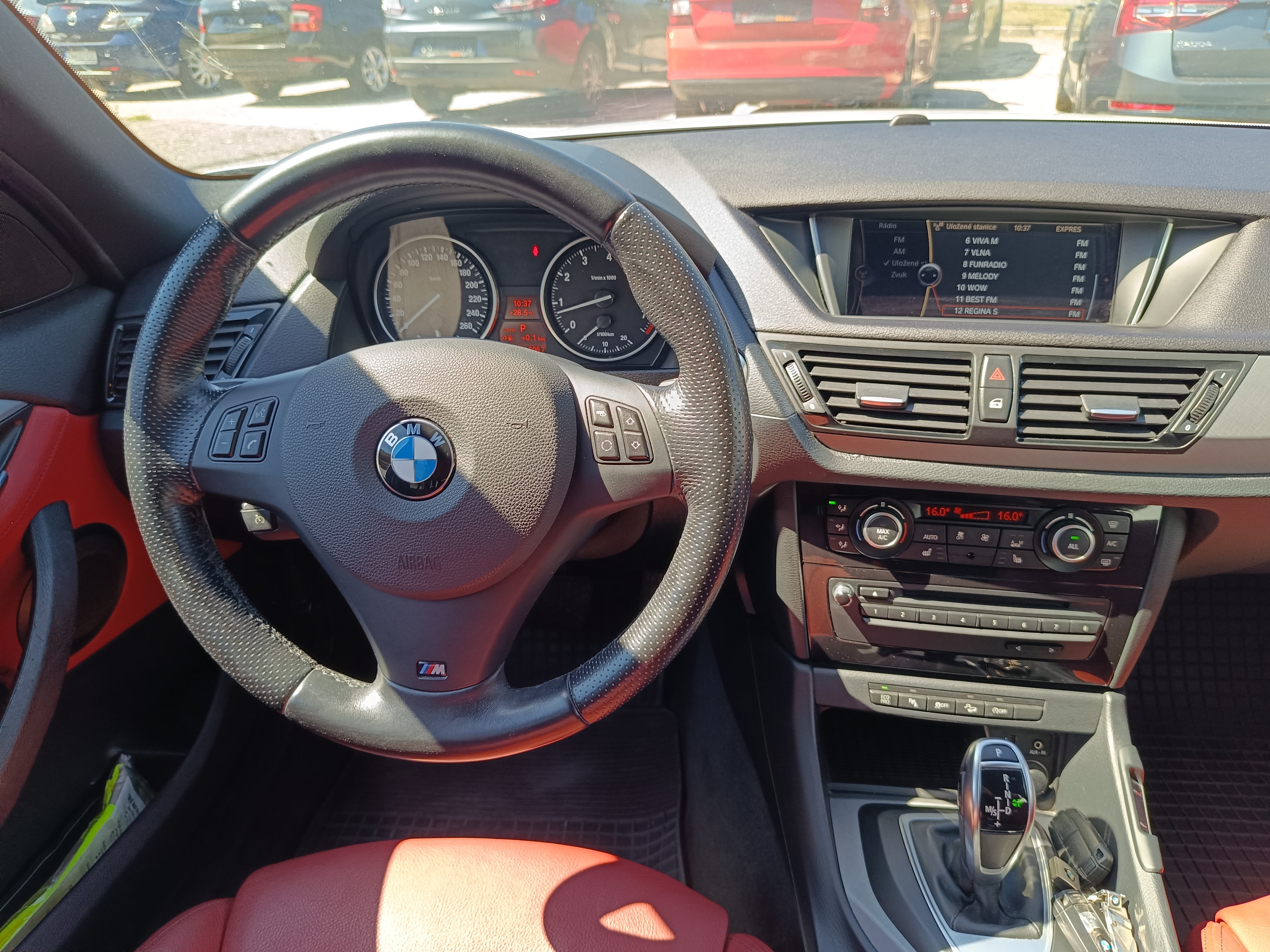 BMW X1 2,0i X Drive 180 kW, M paket r.v. 8/2013