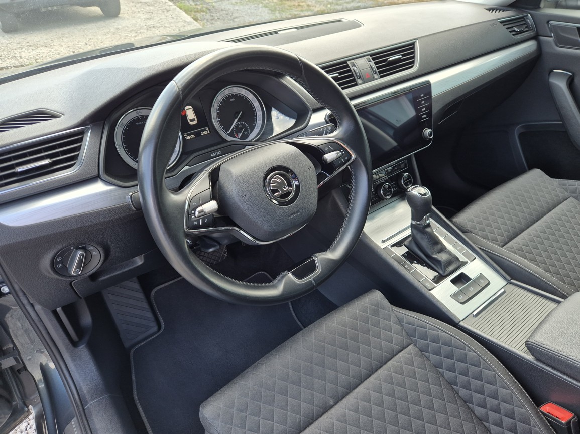 Škoda Superb Combi 2.0 TDi DSG 147 kW DSG Ambition