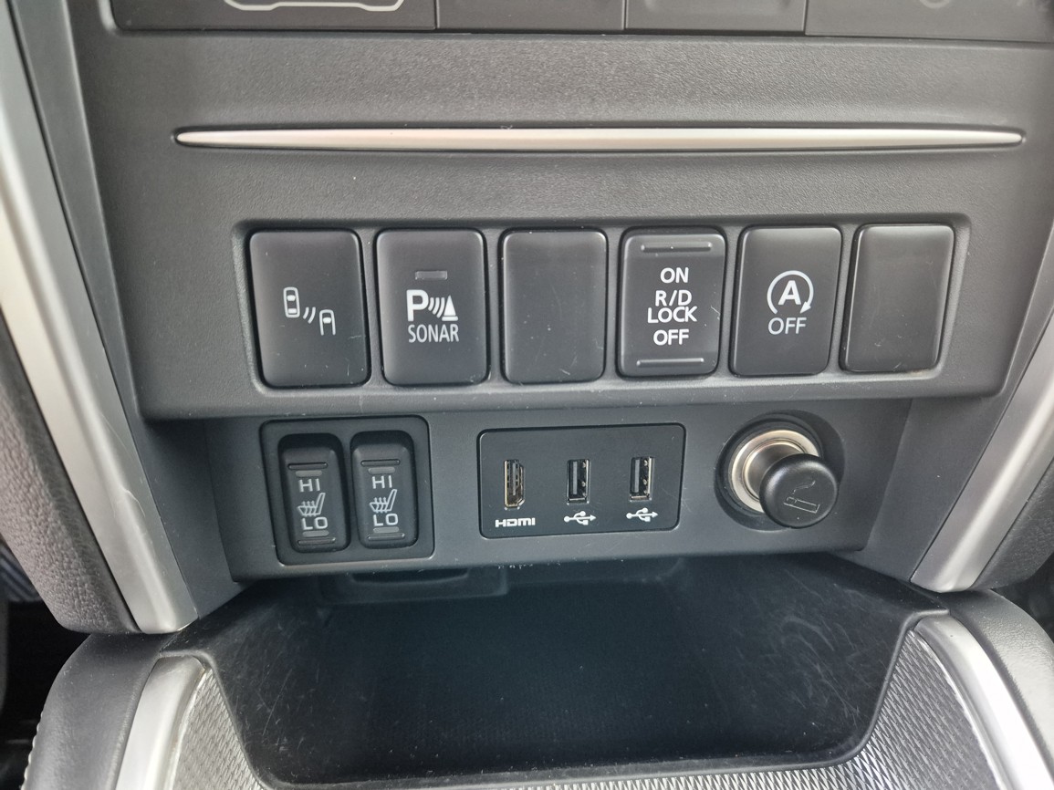 Mitsubishi L200 2.3DI-D 4x4 INTENSE 110 kW 6°manuál