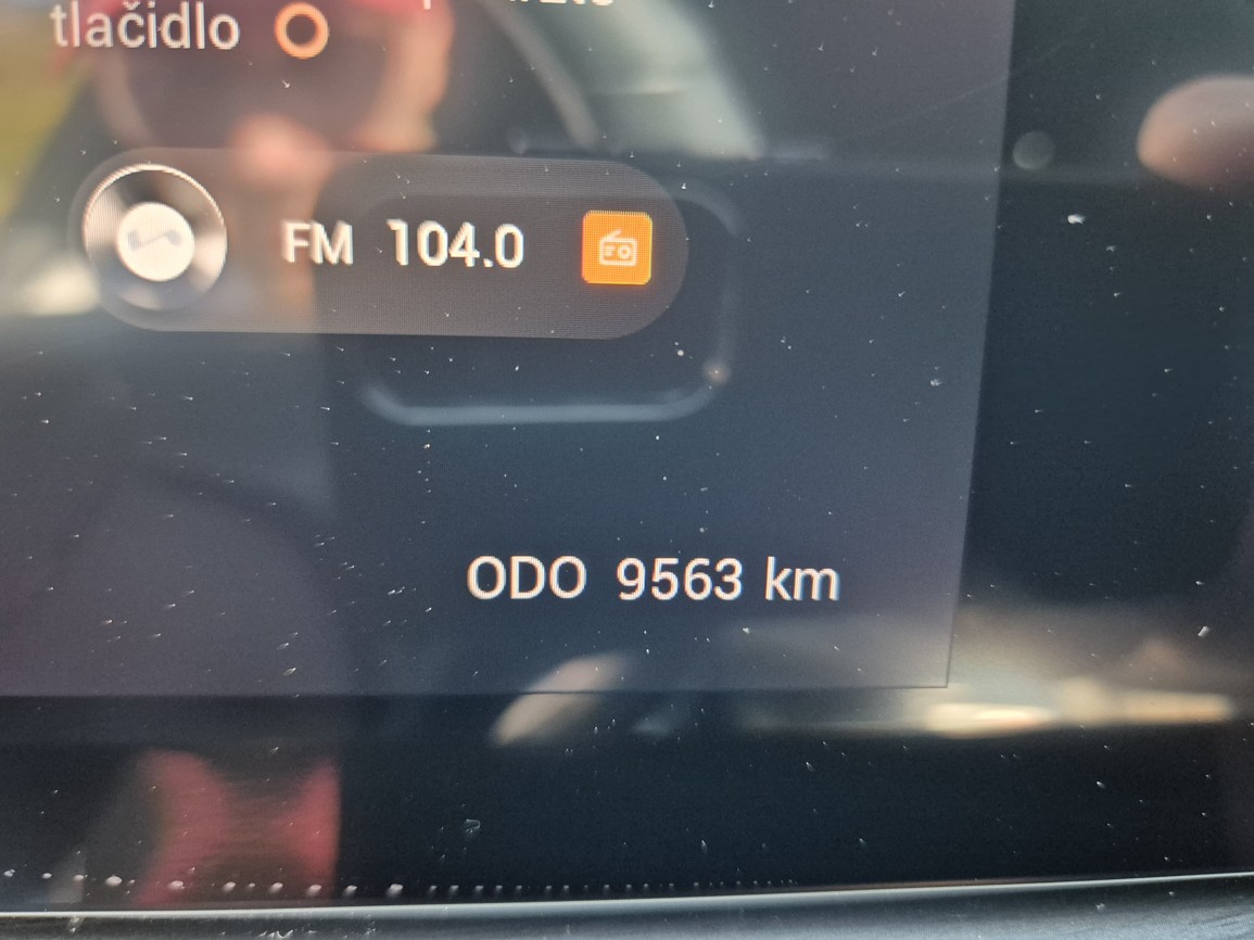 Omoda 9 SHS 9 PHEV [AWD] Premium - Obsidian Jade & Matt blac