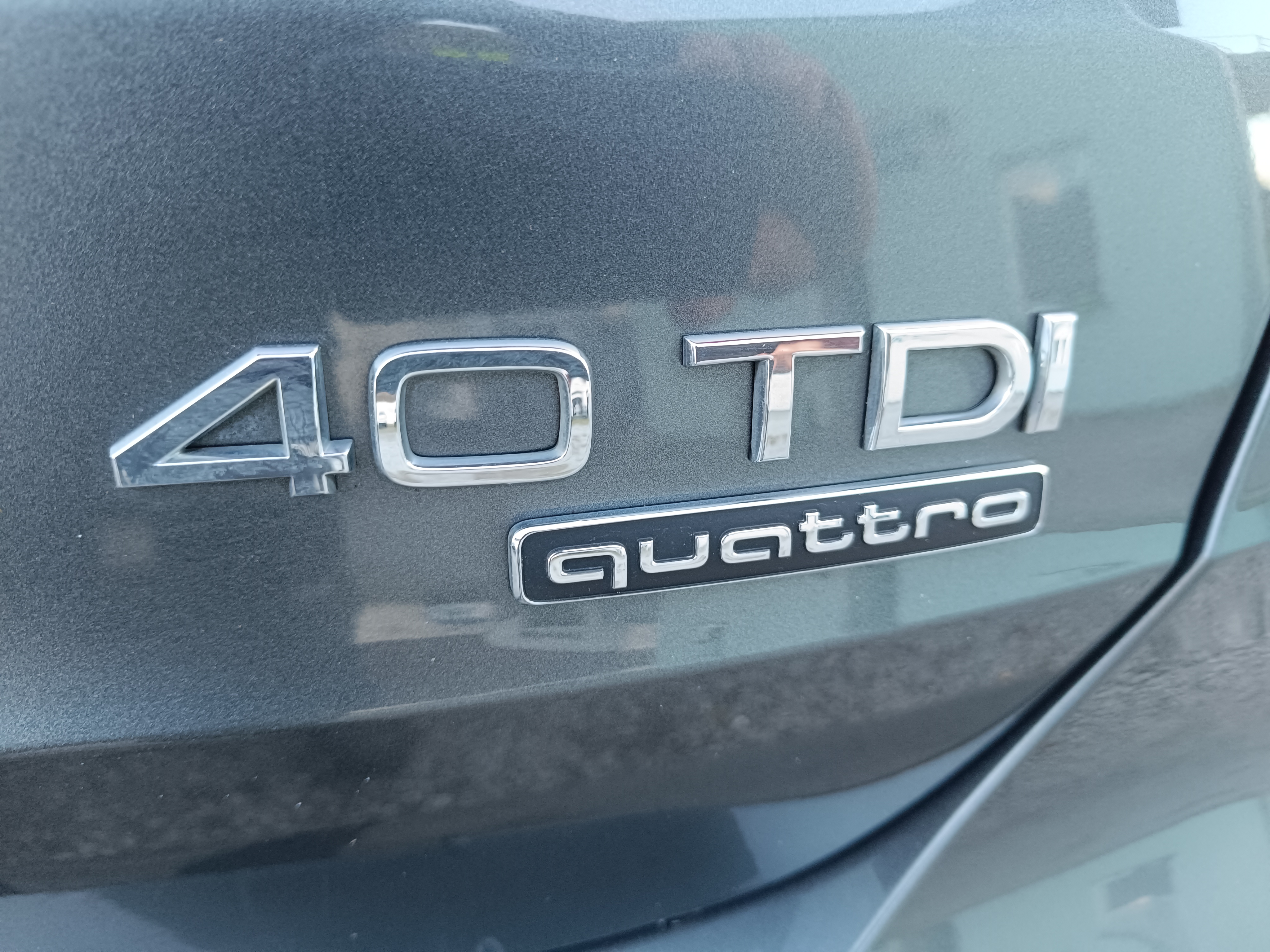 Audi Q3 40 2.0TDI 140 kW S line quattro S tronic, r.v. 8/2019