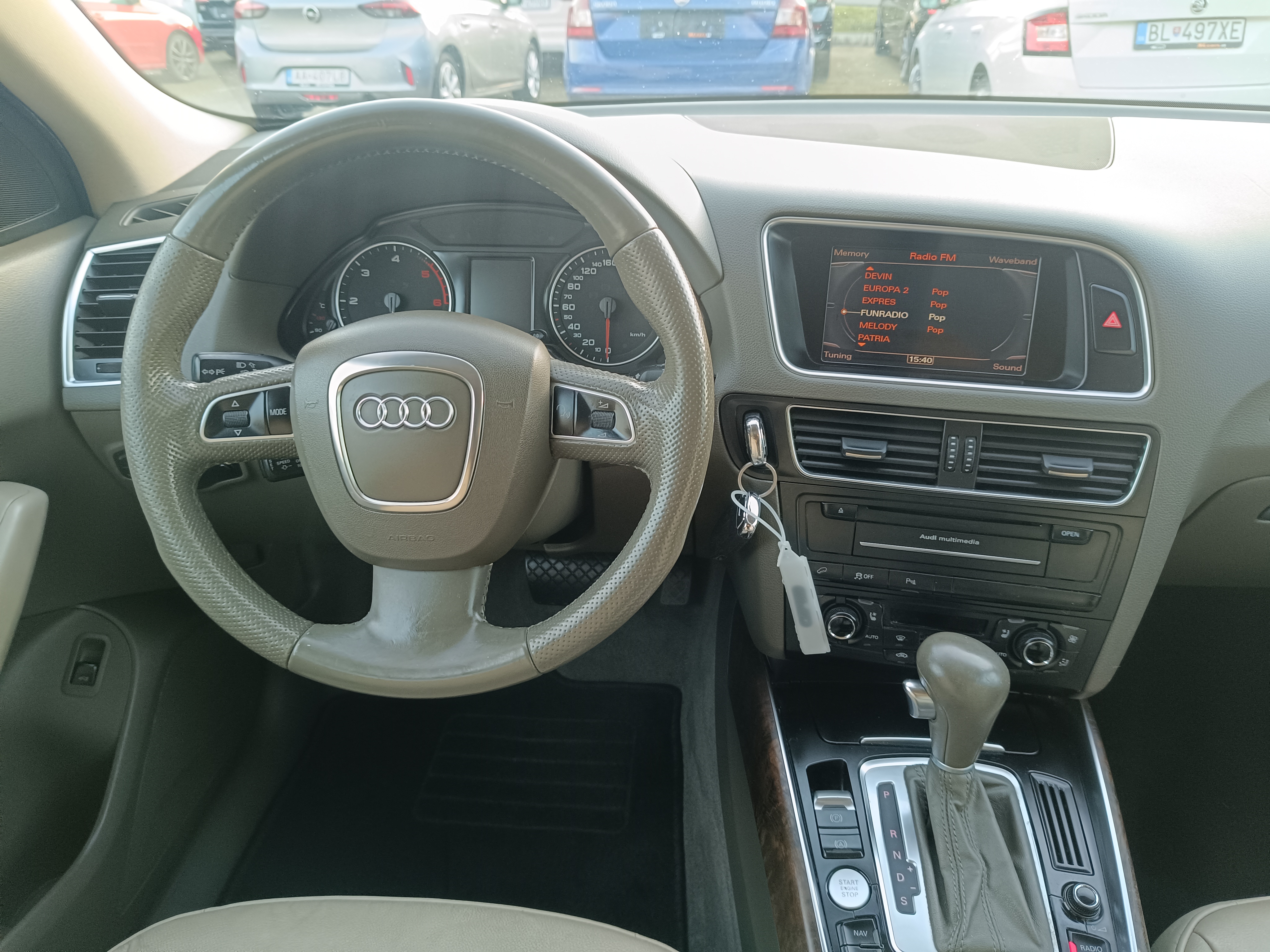 Audi Q5 3,0 TDI DSG 176 kW quattro, r.v. 6/2011 Sline paket