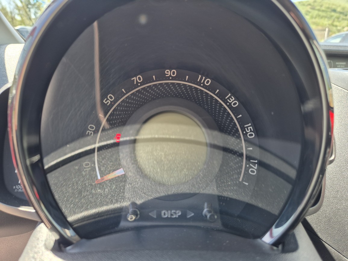 Toyota Aygo 1.0 VVTi 53 kW X Play