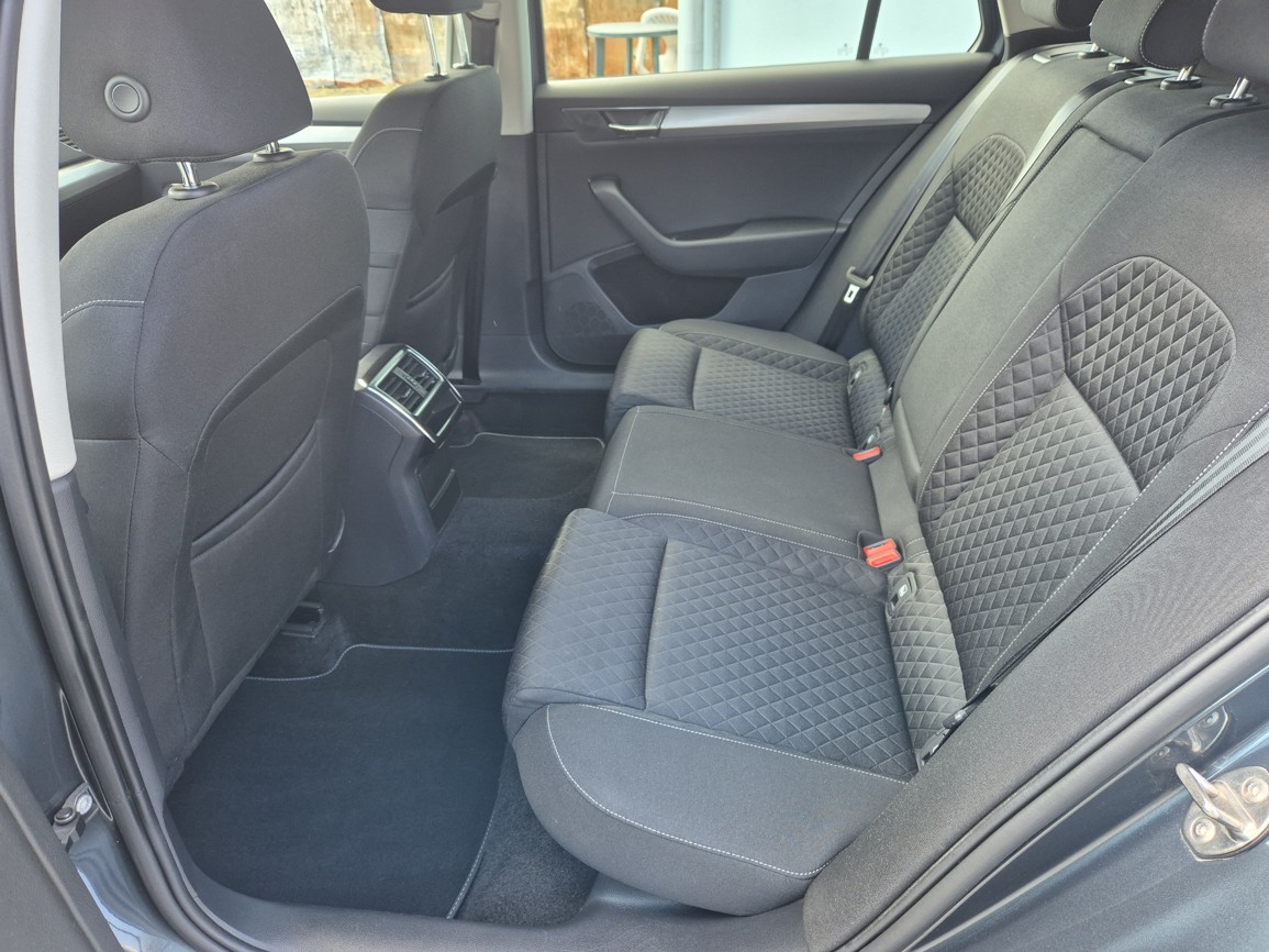 Škoda Superb Combi 2.0 TDi DSG 147 kW DSG Ambition
