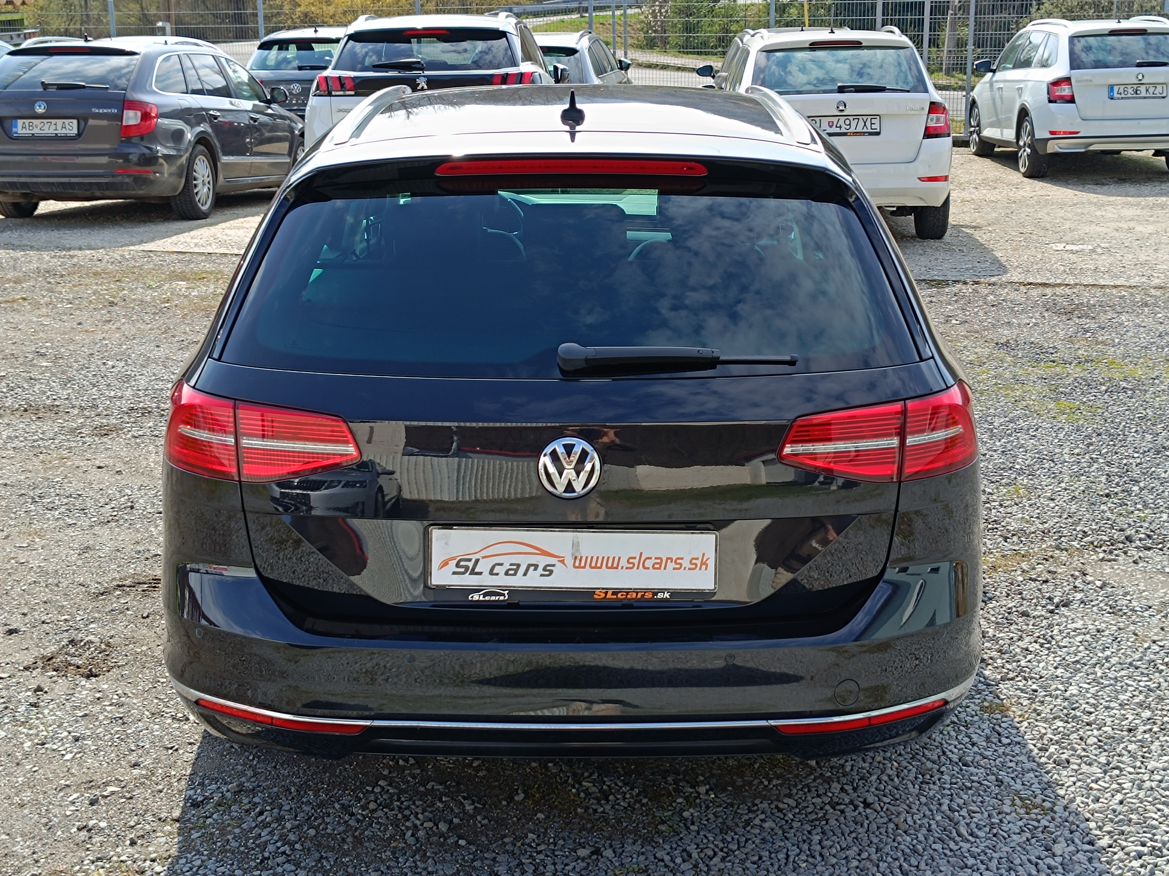 VW Passat Variant B8 2,0 TDi DSG 110 KW Highline, r.v. 2016