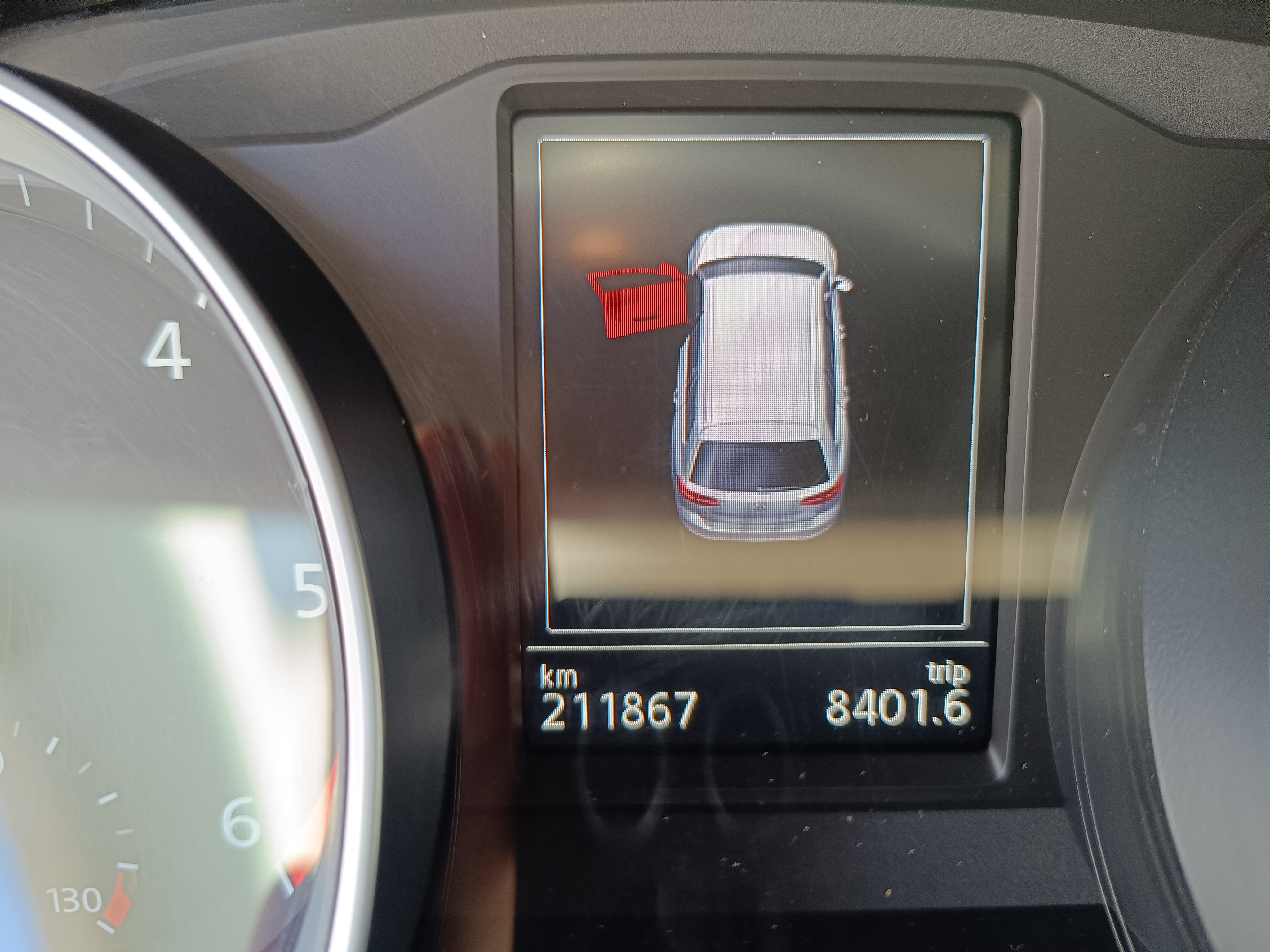 VW Passat Variant B8 2,0 TDi DSG 110 KW Highline, r.v. 2016