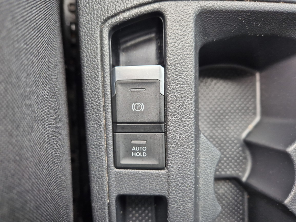 Volkswagen T -Roc 1,0 TSi 85 kW 6° manuál Style