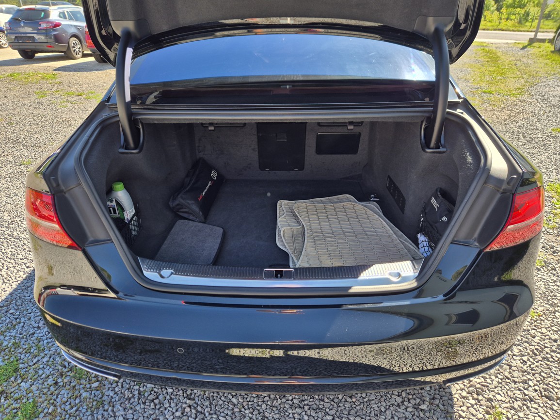 Audi A8 L