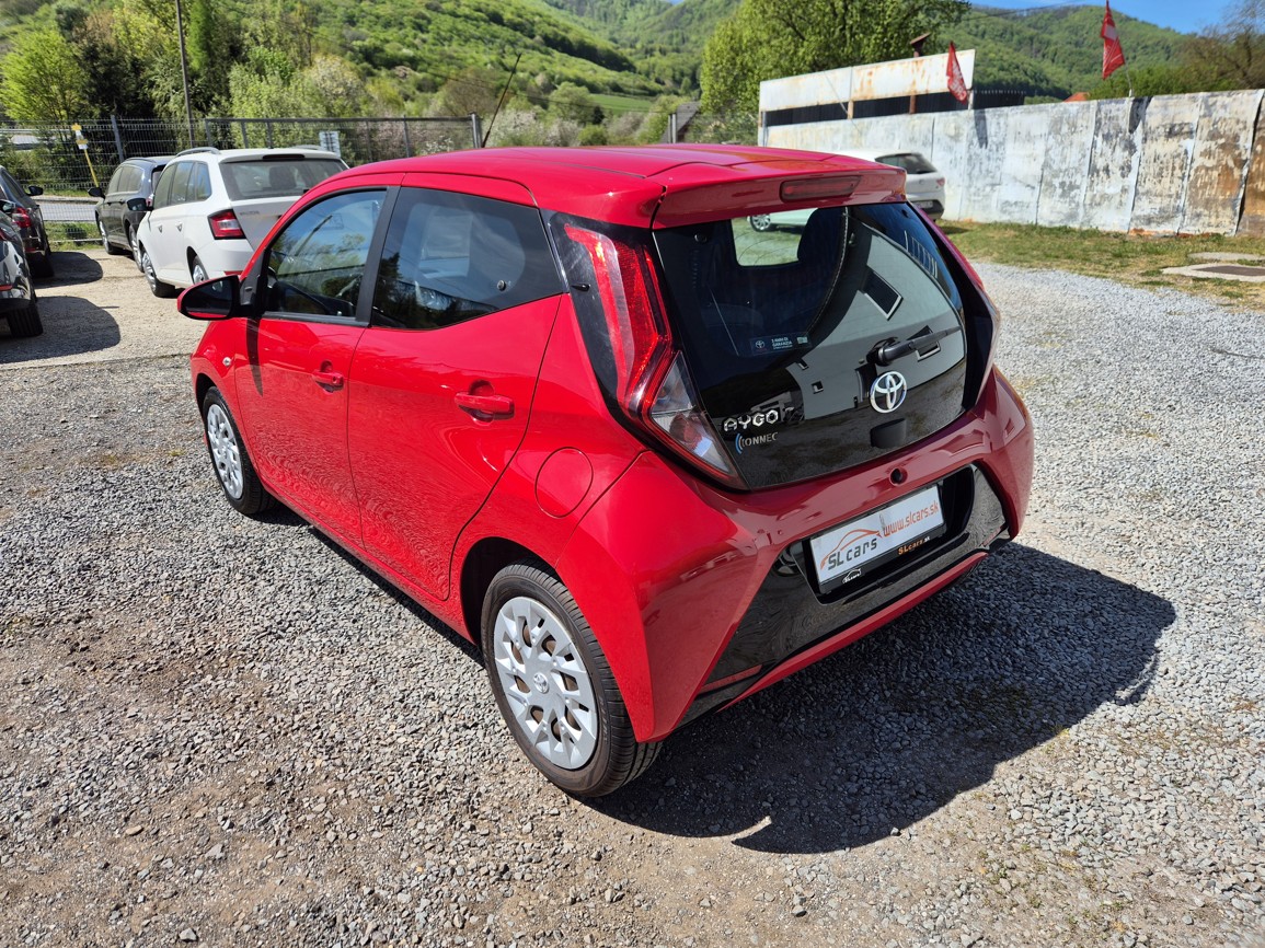 Toyota Aygo 1.0 VVTi 53 kW X Play