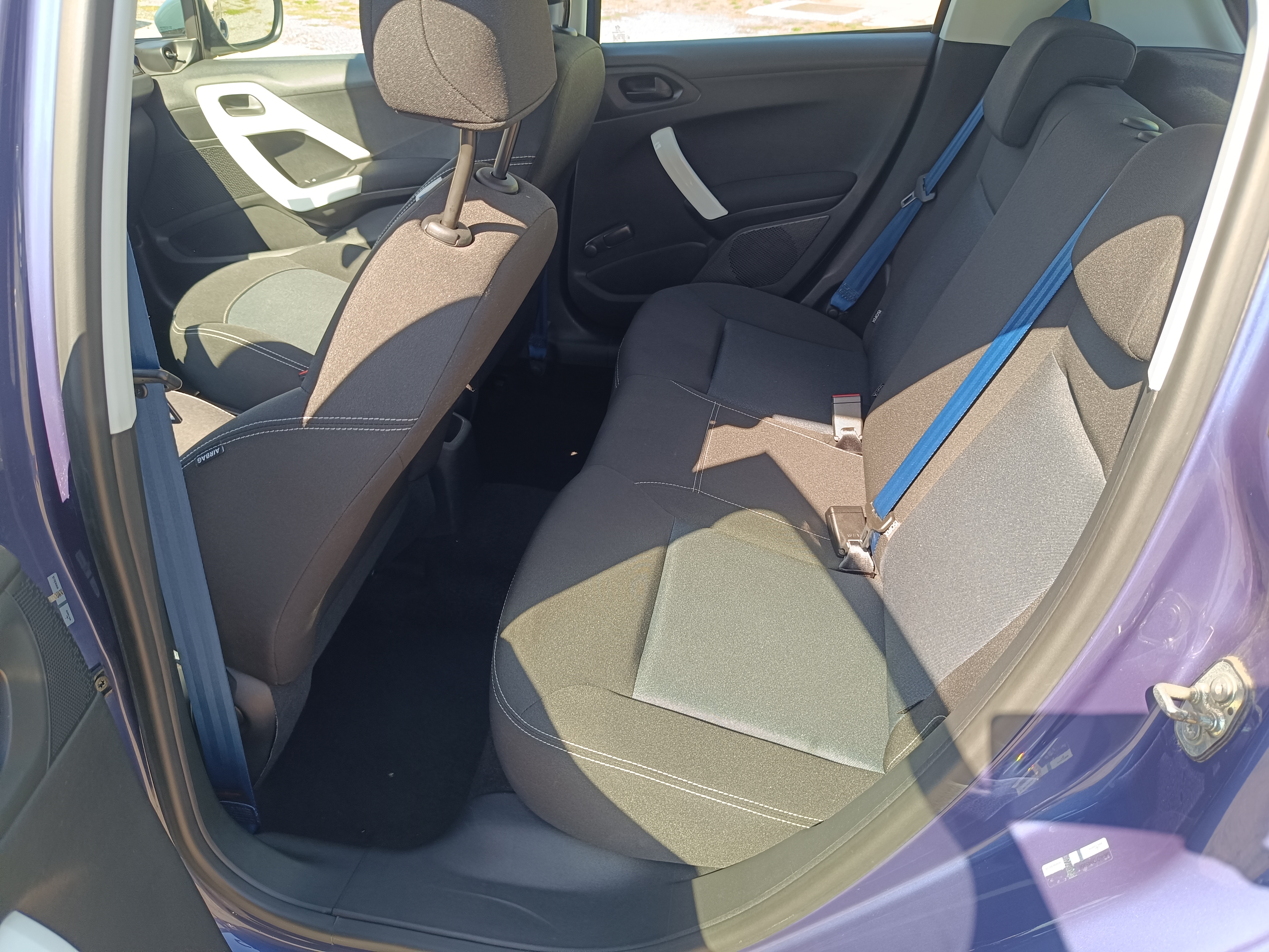 Peugeot 208 1,0i 50 kW r.v. 10/2014
